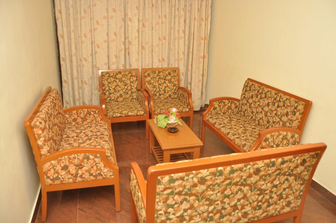 Hotel Pams Mayiladuthurai Exterior foto